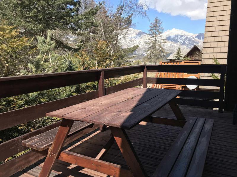 Holiday in mountain resort Chalet Le Jardin Alpin - La Joue du Loup - Terrace