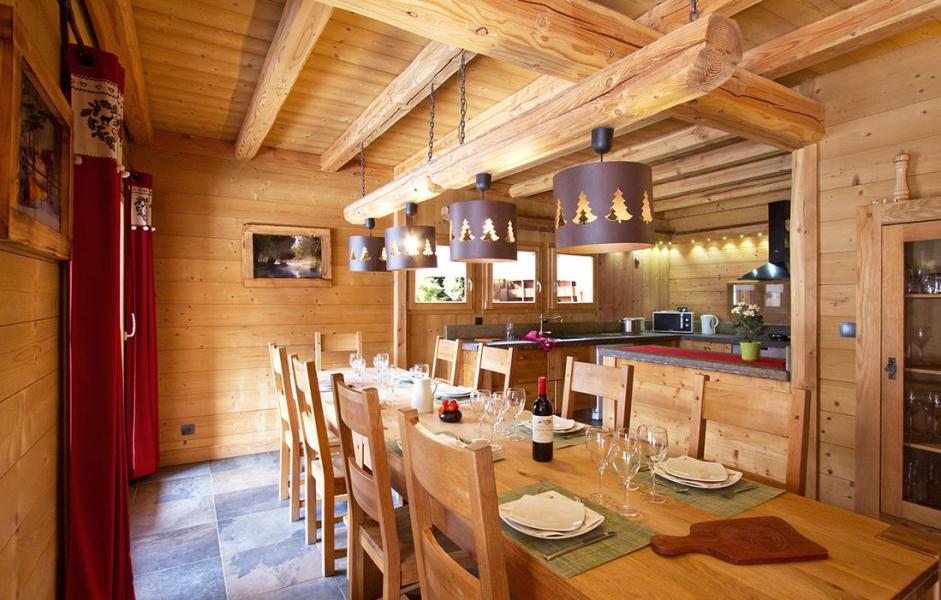 Holiday in mountain resort Chalet Le Loup Lodge - Les 2 Alpes - Dining area