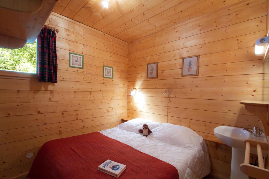 Holiday in mountain resort 6 room triplex chalet 11 people - Chalet le Mélèze - Les 2 Alpes - Bedroom