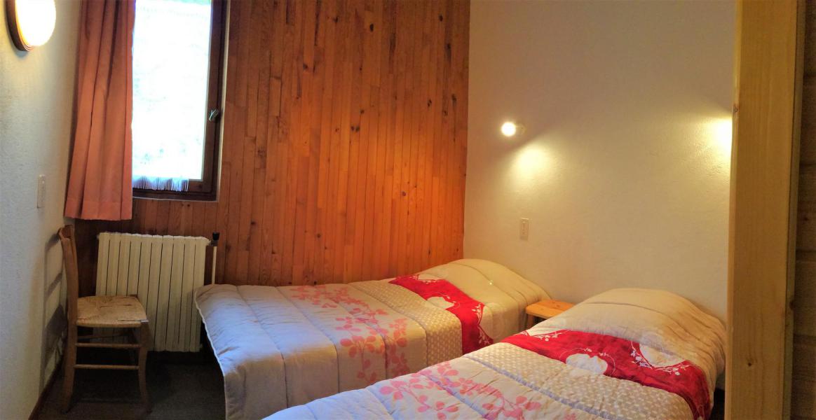 Holiday in mountain resort 3 room apartment 8 people (3) - Chalet Le Rocail - La Toussuire - Bedroom