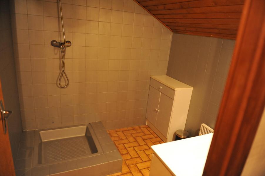 Vacanze in montagna Chalet le Vieux Four - Châtel - Bagno con doccia