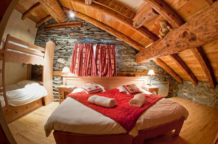 Vacanze in montagna Appartamento 7 stanze con mezzanino per 15 persone (REFUGE CH) - Chalet les Champs du Pont - Tignes - Letto matrimoniale
