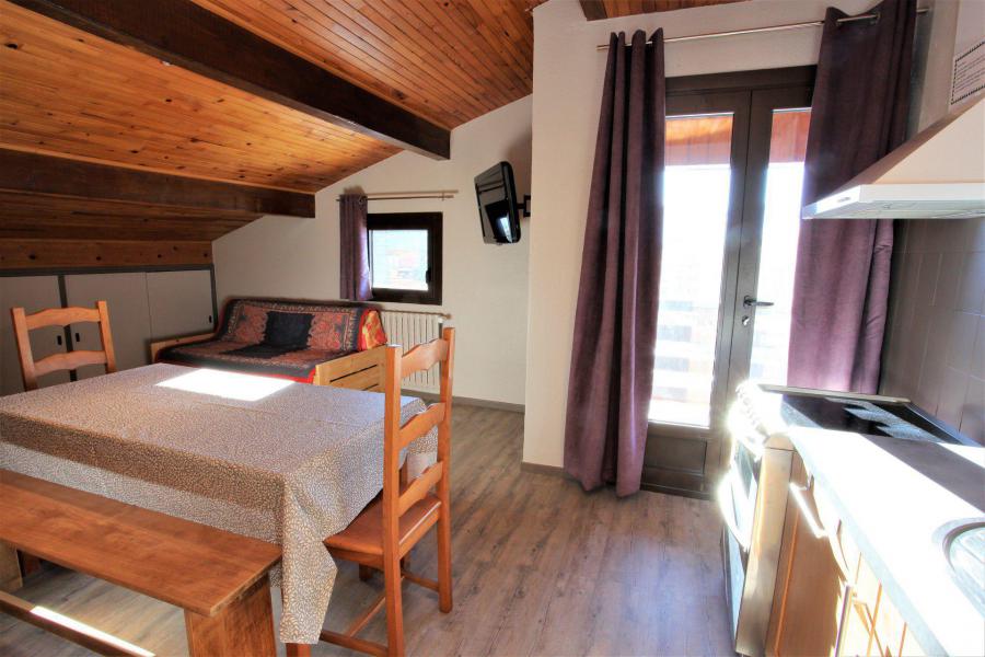 Vakantie in de bergen Appartement 3 kamers 6 personen - Chalet les Embrunes - La Toussuire - Woonkamer