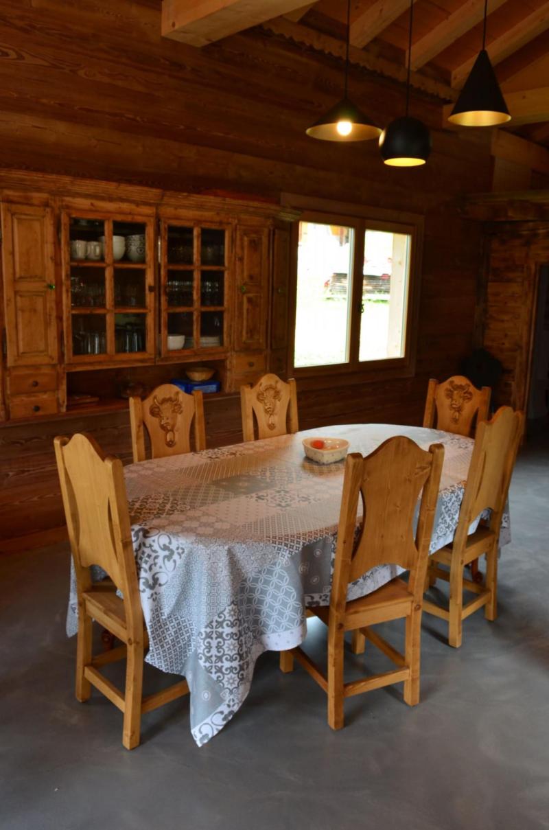 Holiday in mountain resort 4 room duplex apartment 6 people - Chalet LES GRENIERS (CHEZ DENIS) - Châtel - Dining area