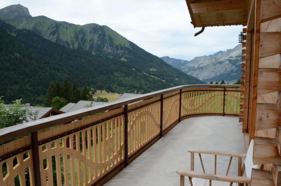 Vacanze in montagna Appartamento su due piani 4 stanze per 6 persone - Chalet LES GRENIERS (CHEZ DENIS) - Châtel - Balcone