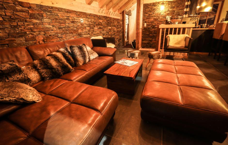 Holiday in mountain resort Chalet Les Lions Blancs - Valloire - Living area