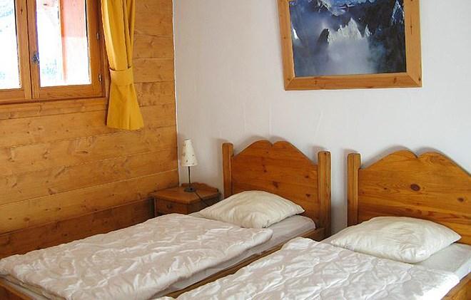 Holiday in mountain resort Chalet les Marmottes - Crintallia - Les Menuires - Bedroom