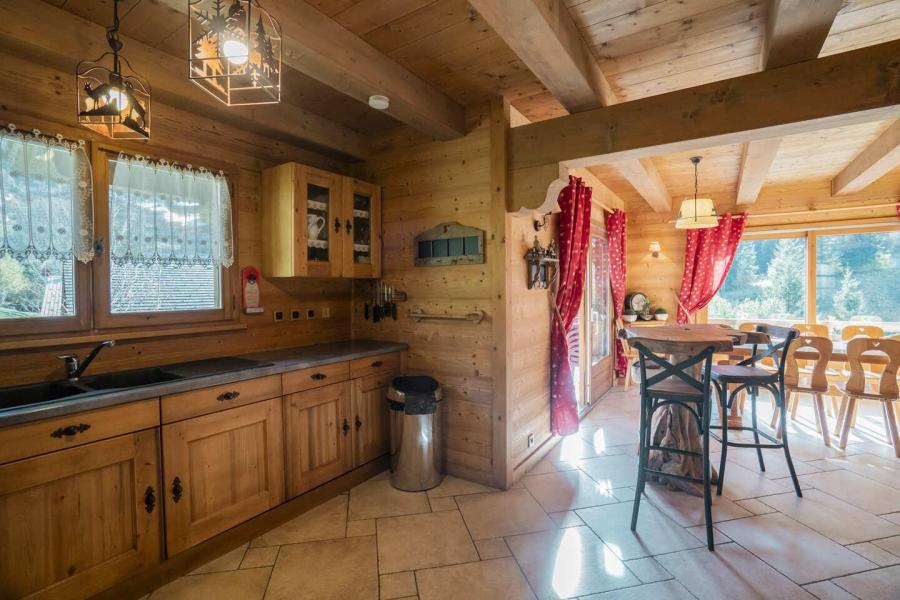 Holiday in mountain resort 6 room duplex chalet 15 people - Chalet Les Noisetiers - Châtel - Kitchen