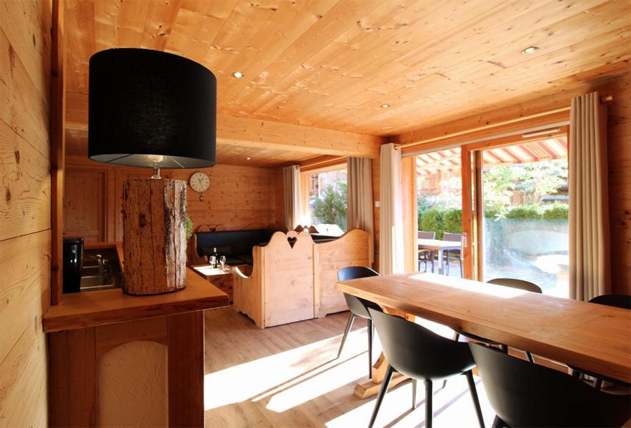 Holiday in mountain resort 3 room apartment cabin 6 people - Chalet les Primevères - Le Grand Bornand - Living room