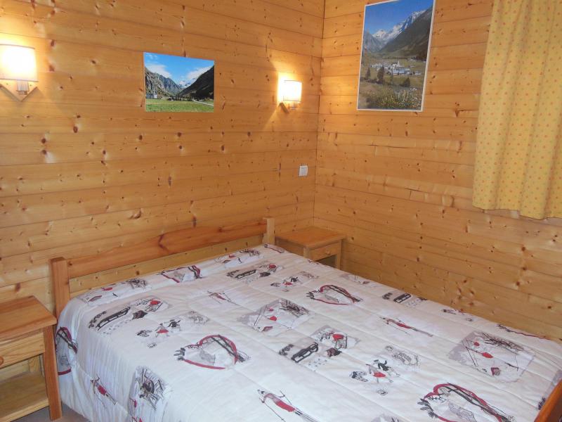 Holiday in mountain resort 6 room apartment 10 people (CH) - Chalet les Soldanelles - Champagny-en-Vanoise - Bedroom