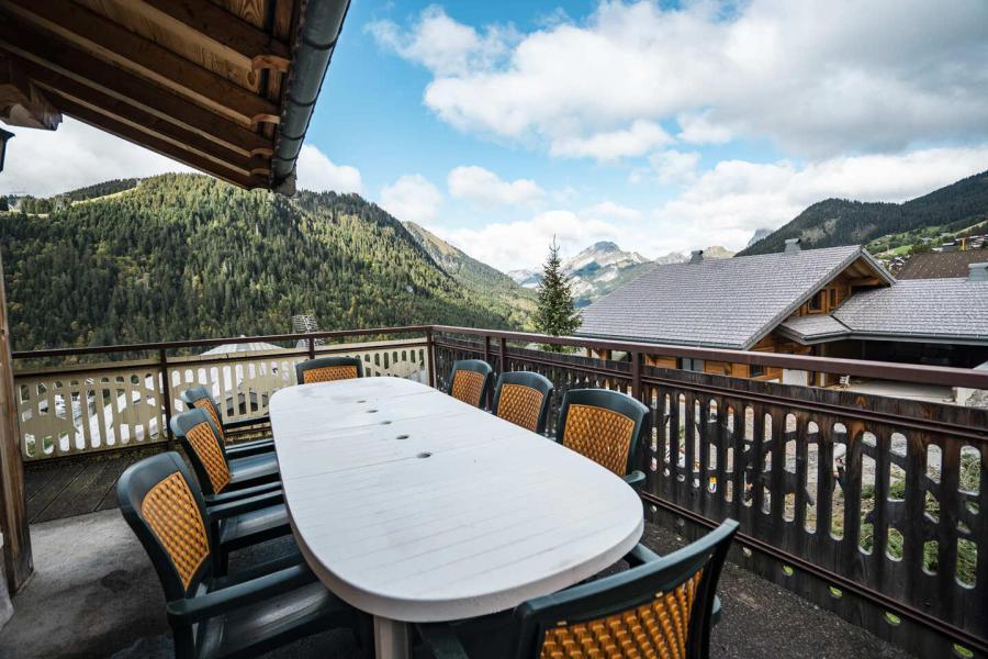Vacanze in montagna Chalet 6 stanze con alcova per 14 persone - Chalet Lou Bochu - Châtel - Esteriore estate