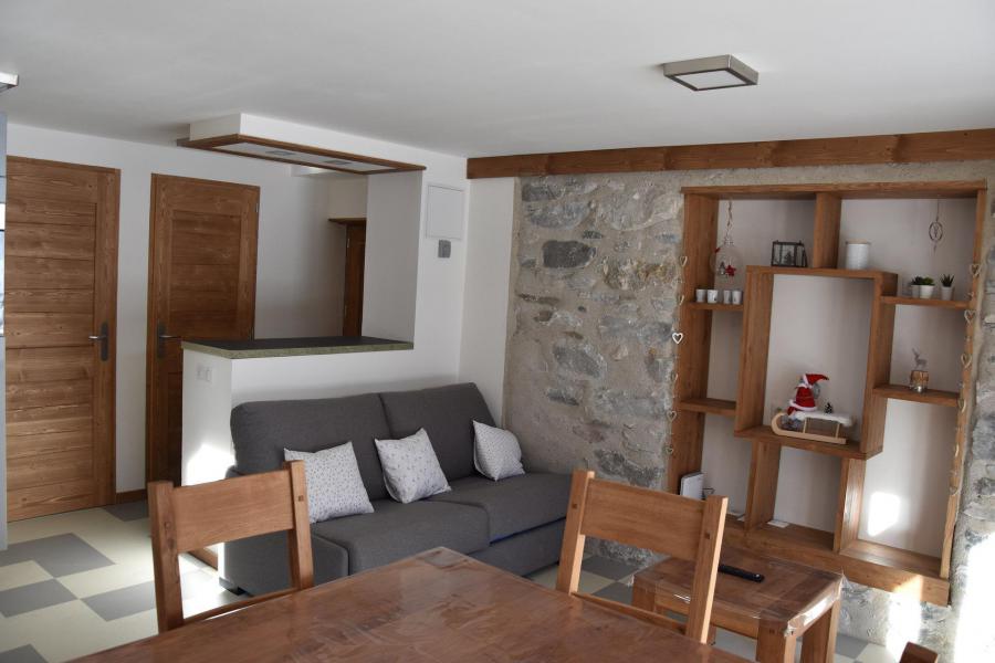 Holiday in mountain resort 2 room apartment 4 people (1) - Chalet Lou Fenatchu - Pralognan-la-Vanoise - Living room