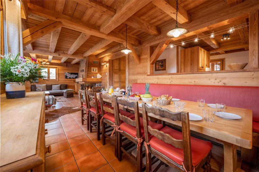 Holiday in mountain resort Chalet Marmotte - Alpe d'Huez - Dining area