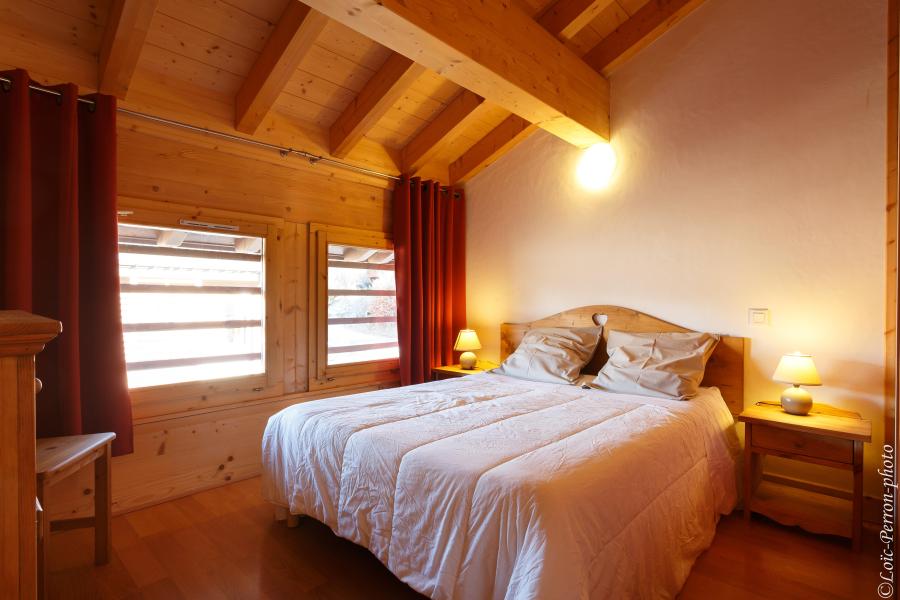 Holiday in mountain resort 7 room chalet 12 people (MTGSIN) - Chalet Montgésin - Montalbert - Bedroom