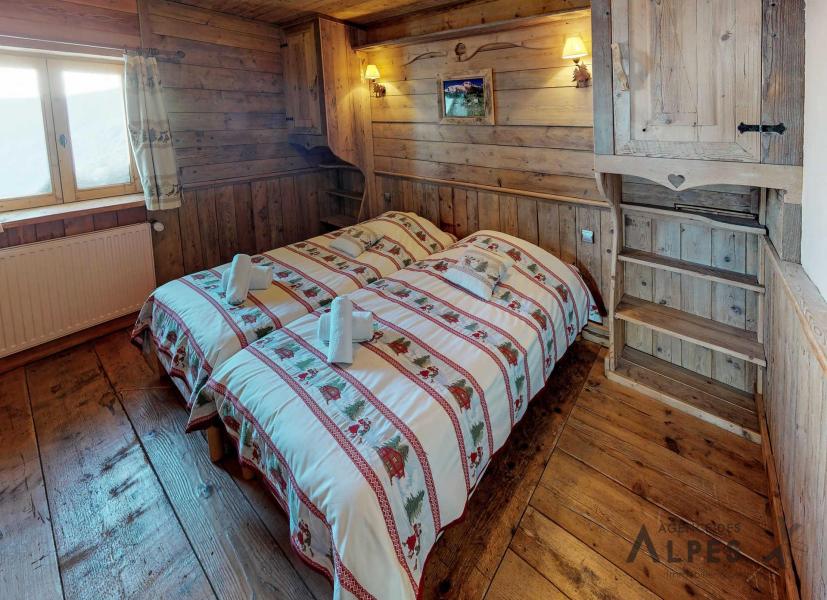 Vacances en montagne Chalet triplex 8 pièces 15 personnes - Chalet Nécou - Les Menuires - Cabine