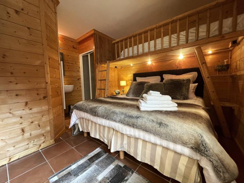 Holiday in mountain resort 5 room triplex chalet 8 people - Chalet Nubuck - Saint Martin de Belleville - Bedroom