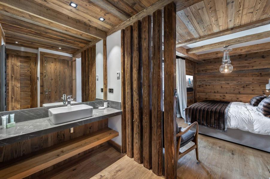 Holiday in mountain resort 5 room triplex chalet 10 people - Chalet Ours Noir - Val d'Isère - Bedroom