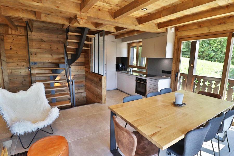 Vacances en montagne Chalet 4 pièces 6 personnes - Chalet P'tiou - Les Gets - Séjour