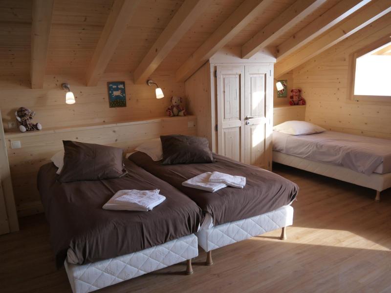 Holiday in mountain resort 5 room chalet 10 people (001) - Chalet Panorama - Le Grand Bornand - Bedroom