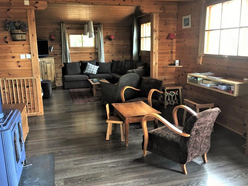 Holiday in mountain resort 6 room triplex chalet 12 people - Chalet Perdriel - Albiez Montrond - Living room