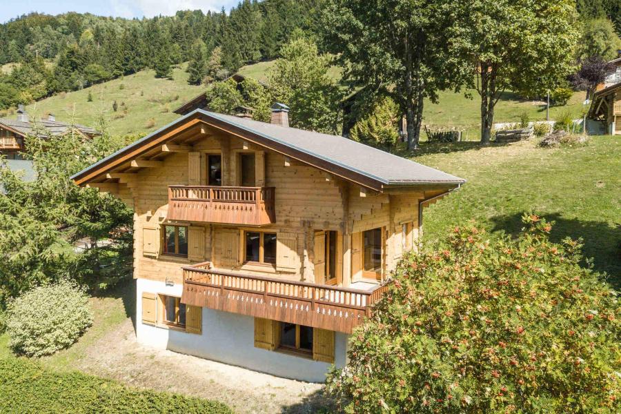 Аренда на лыжном курорте Chalet Pistes Du Soleil 6 Bartavelles - La Clusaz - летом под открытым небом