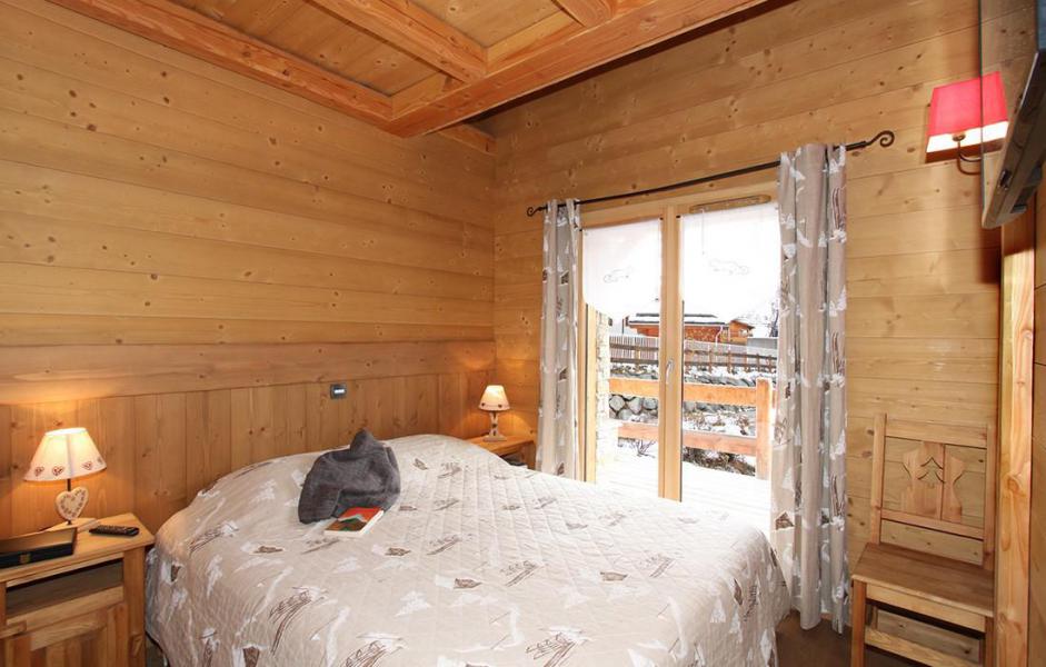 Holiday in mountain resort Chalet Prestige Lodge - Les 2 Alpes - Bedroom
