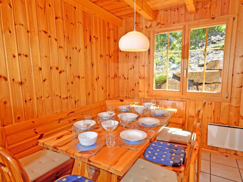Vacances en montagne Chalet Quatre Vallées - La Tzoumaz - Salle à manger