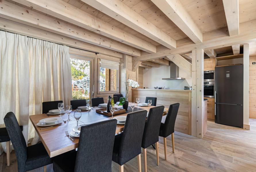Holiday in mountain resort 6 room duplex chalet 11 people - Chalet Saint Joseph - Val d'Isère - Dining area