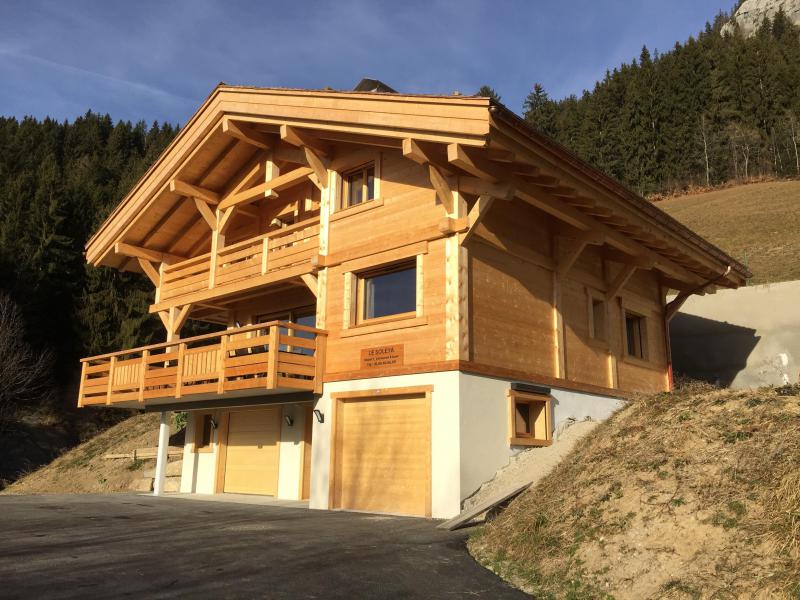 Rent in ski resort 6 room triplex chalet 12 people - Chalet Soleya - Le Grand Bornand - Summer outside