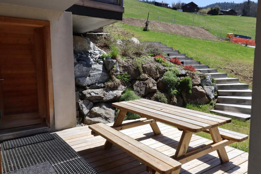 Vacances en montagne Appartement 2 pièces 4 personnes - Chalet Trois Fleurs - Les Gets - Terrasse