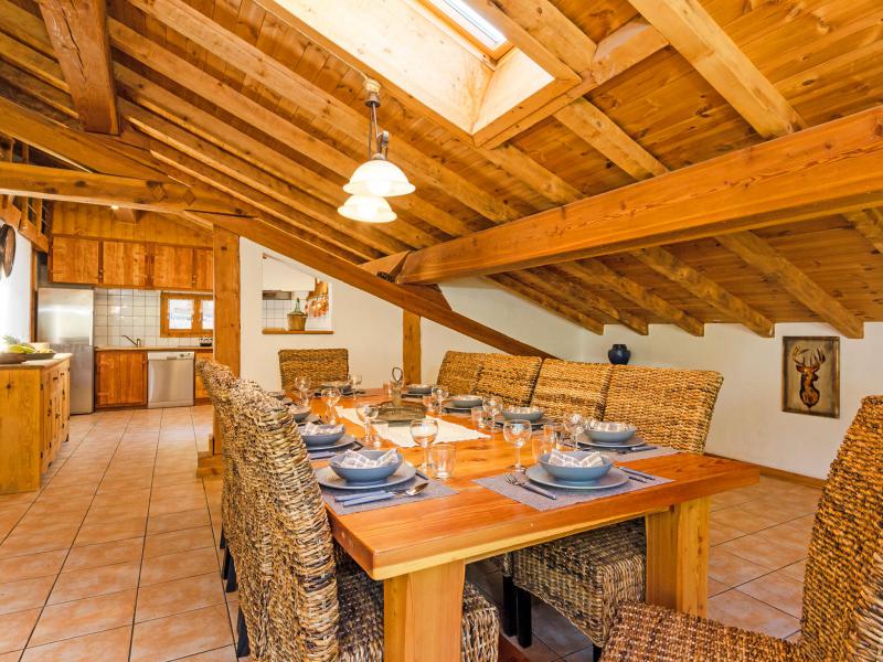 Holiday in mountain resort Chalet Ulysse - Peisey-Vallandry - Dining area