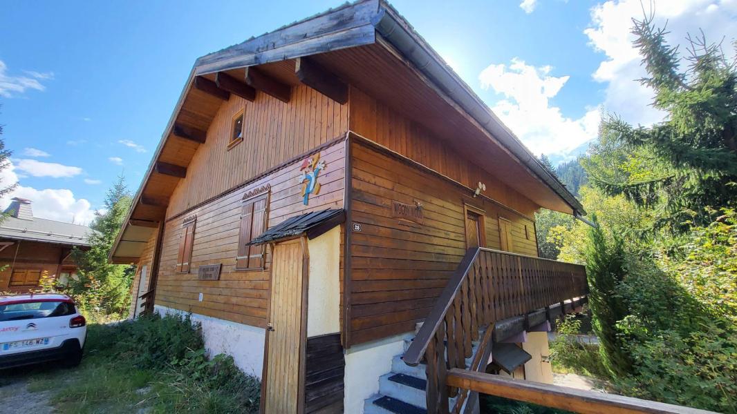 Skiverleih CHALET WOODY WOOD - La Tania - Draußen im Sommer