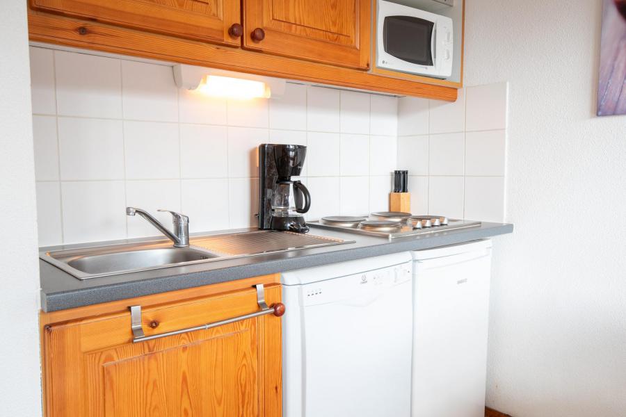 Wakacje w górach Apartament 2 pokojowy kabina 6 osób (J24) - Chalets d'Arrondaz - Valfréjus - Aneks kuchenny