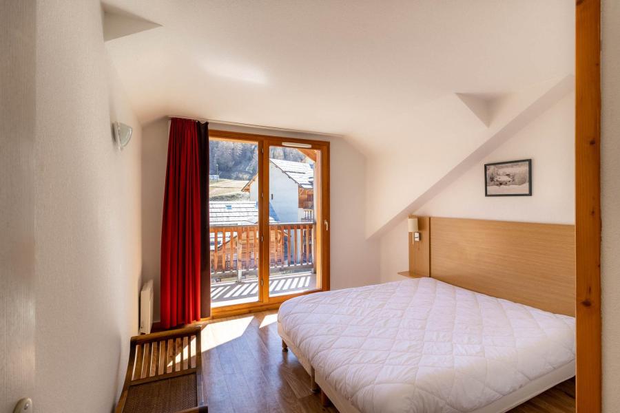 Urlaub in den Bergen 3 Zimmer Maisonettewohnung für 10 Personen (216) - Chalets de Bois Méan A - Les Orres - Schlafzimmer