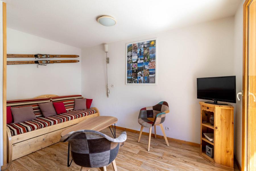 Urlaub in den Bergen 3 Zimmer Maisonettewohnung für 8 Personen (302) - Chalets de Bois Méan A - Les Orres - Wohnzimmer