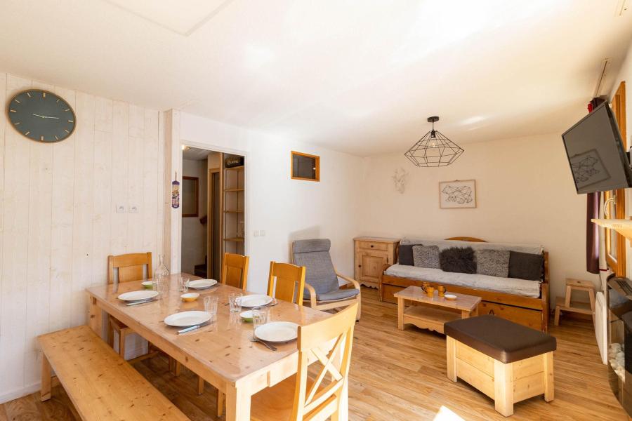 Vakantie in de bergen Appartement duplex 3 kamers 10 personen (216) - Chalets de Bois Méan A - Les Orres - Woonkamer