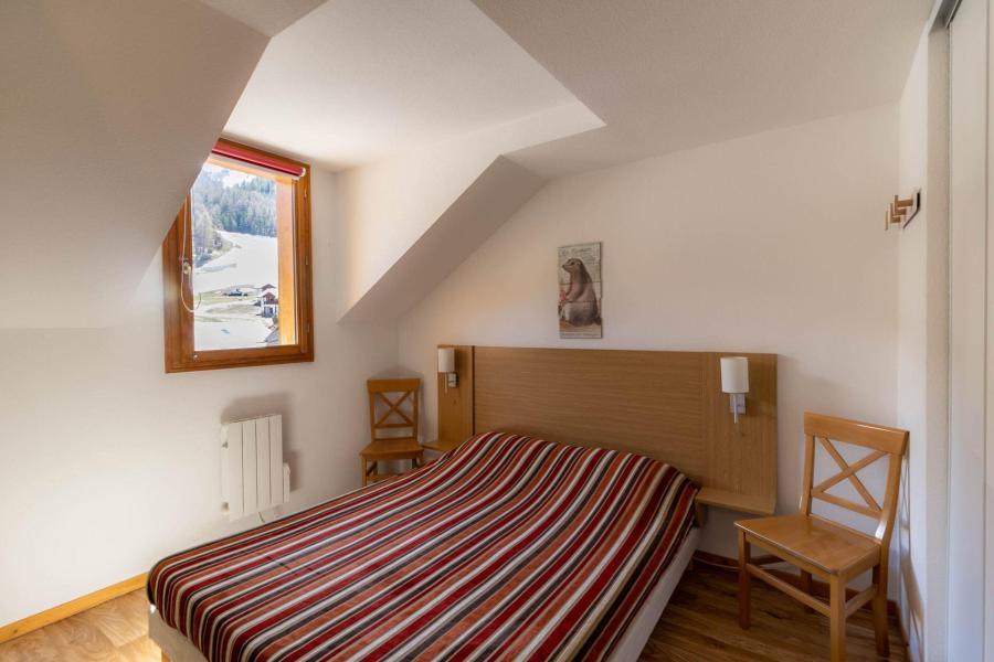 Vakantie in de bergen Appartement duplex 3 kamers 8 personen (302) - Chalets de Bois Méan A - Les Orres - Kamer