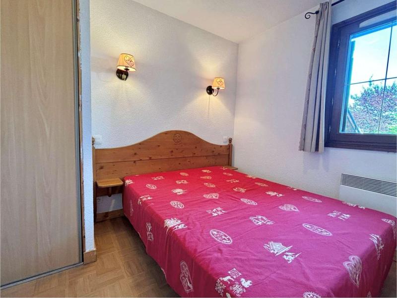 Holiday in mountain resort 2 room apartment 4 people (B8H) - Chalets des Evettes - Flumet - Bedroom