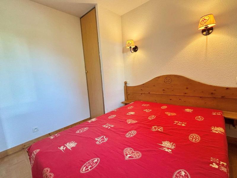 Holiday in mountain resort 2 room apartment 4 people (B8H) - Chalets des Evettes - Flumet - Bedroom