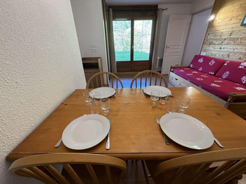 Vakantie in de bergen Appartement 3 kamers 6 personen (120-A2H) - Chalets des Evettes - Flumet - Woonkamer