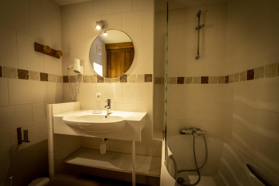 Holiday in mountain resort 5 room triplex semi-detached chalet 9 people (Pierra Menta 1) - Chalets du Cocoon - La Plagne - Bathroom