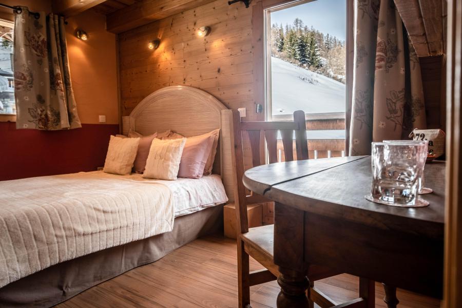 Holiday in mountain resort 6 room triplex chalet 11 people (Mont Blanc) - Chalets du Cocoon - La Plagne - Bedroom under mansard