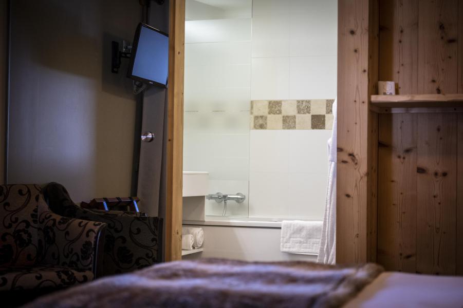 Holiday in mountain resort 8 room duplex chalet 19 people (Cocoon) - Chalets du Cocoon - La Plagne - Bath-tub