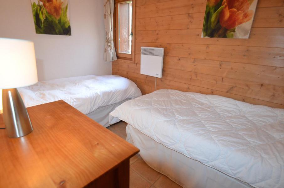 Vakantie in de bergen Appartement 4 kamers 6 personen (B4) - Chalets du Doron - Les Menuires - Kamer