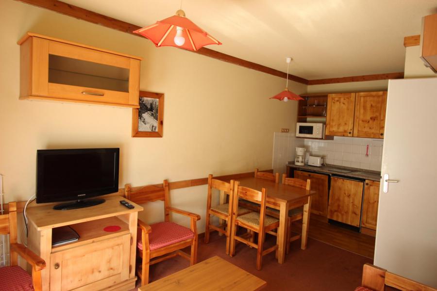 Vakantie in de bergen Appartement 2 kamers 4 personen (155) - Chalets du Thabor - Valfréjus - Woonkamer