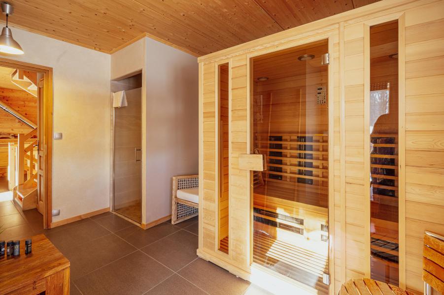Holiday in mountain resort 5 room triplex chalet 8 people (Rébèque) - Chalets Les Balcons du Golf - Alpe d'Huez - Sauna