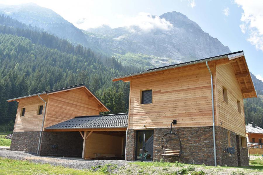 Vacanze in montagna Chalets Les Barmes du Rocher Blanc - Pralognan-la-Vanoise - Esteriore estate