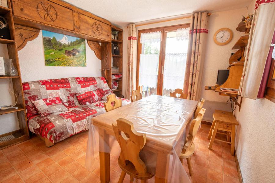Holiday in mountain resort 2 room apartment sleeping corner 6 people (EP66D) - Chalets les Epervières - La Norma - Living room