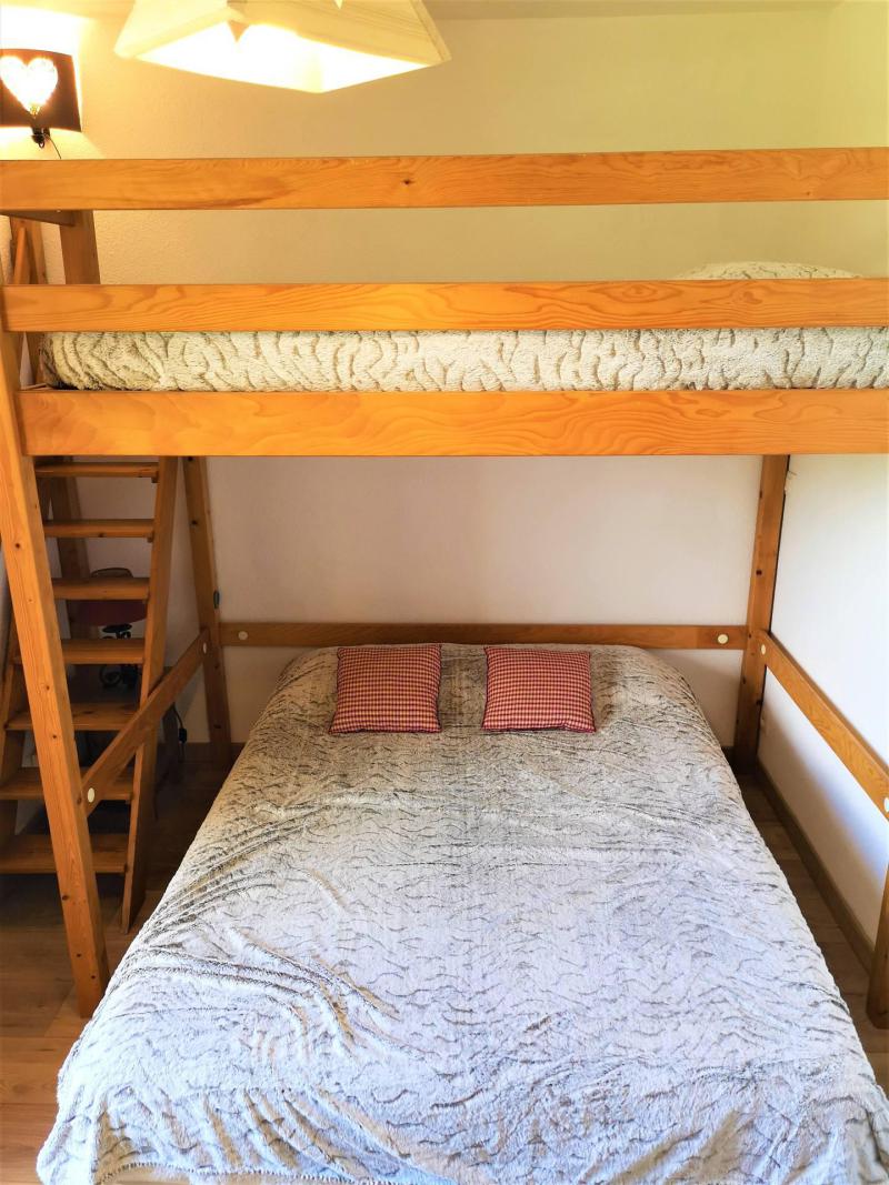 Urlaub in den Bergen Doppelchalethälfte 3 Zimmer für 7 Personen (41) - Chalets Les Flocons du Soleil - La Joue du Loup - Schlafzimmer