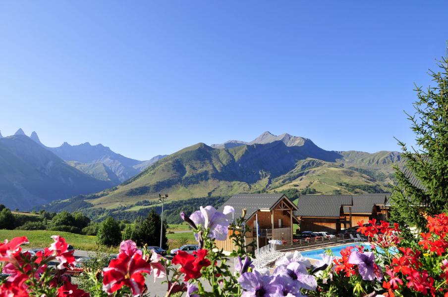 Vacances en montagne Chalets les Marmottes - Saint Jean d'Arves - Extérieur été